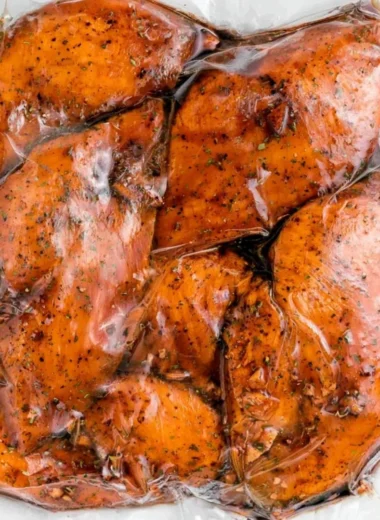 Balsamic chicken marinated in a flavorful balsamic sauce
